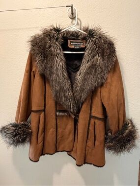 Regent Park Women's Brown Faux-Suede Teddy Jacket with Faux-Fur Trim